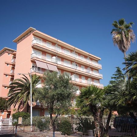 Residence Laura Bordighera Buitenkant foto