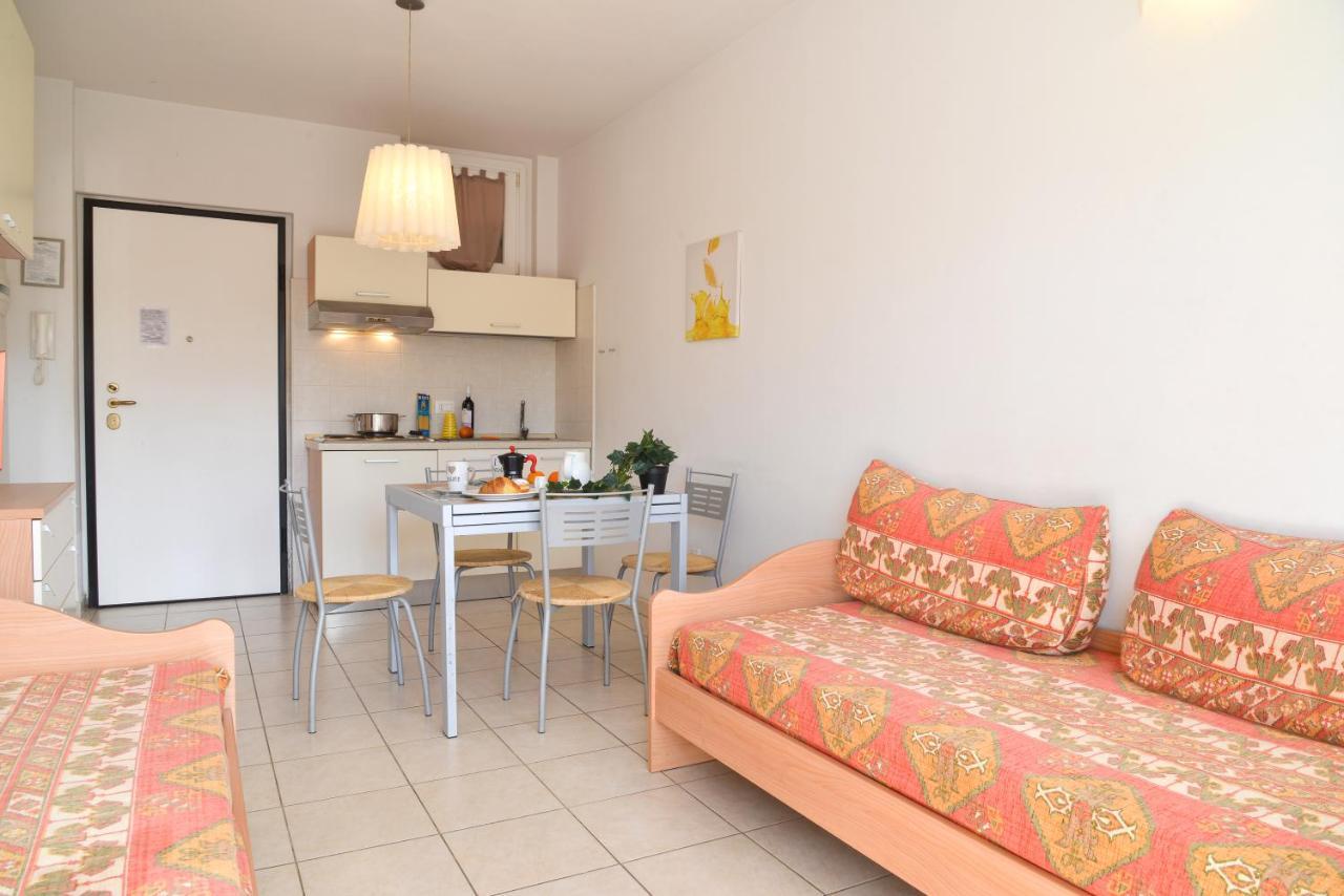 Residence Laura Bordighera Buitenkant foto