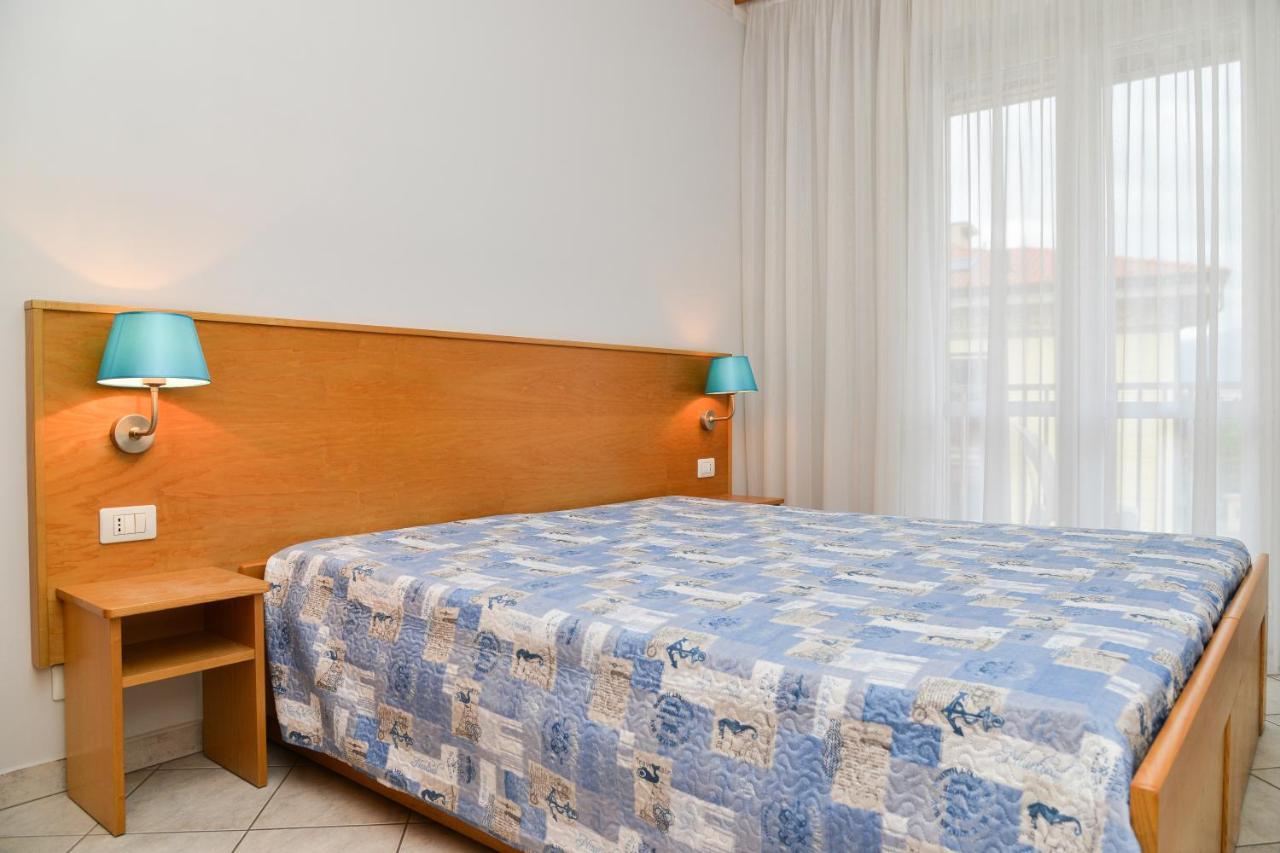 Residence Laura Bordighera Buitenkant foto