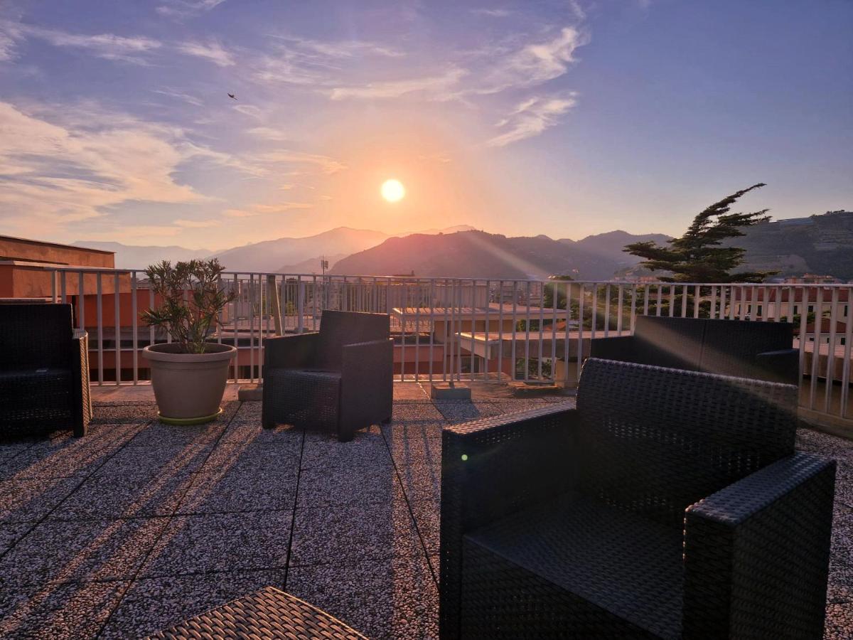 Residence Laura Bordighera Buitenkant foto