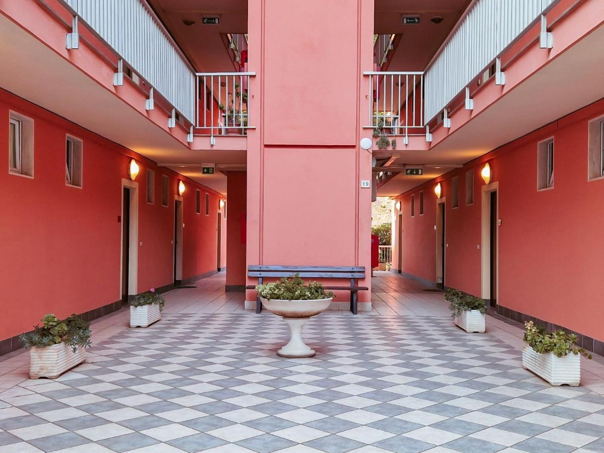 Residence Laura Bordighera Buitenkant foto