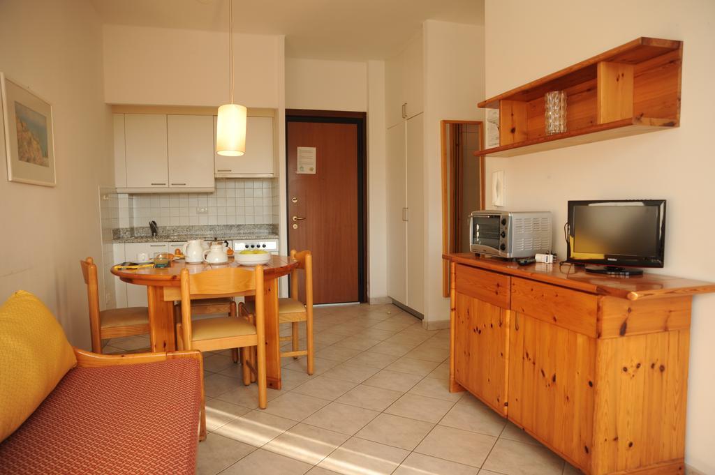 Residence Laura Bordighera Buitenkant foto