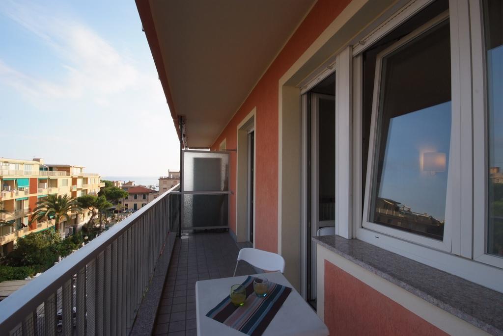 Residence Laura Bordighera Buitenkant foto